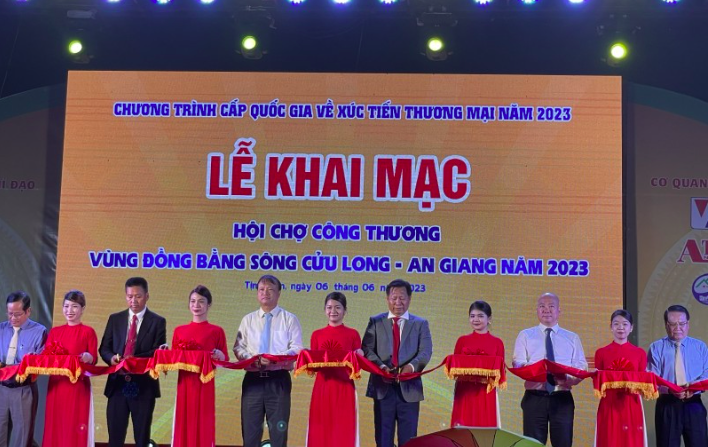 Khai mạc Hội chợ Công Thương vùng Đồng bằng sông Cửu Long - An Giang năm 2023